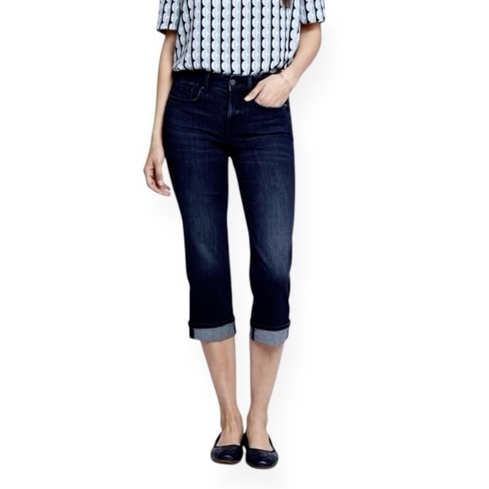 Levi’s Classic Capri Crop Jeans Indigo Dark Wash Size 8